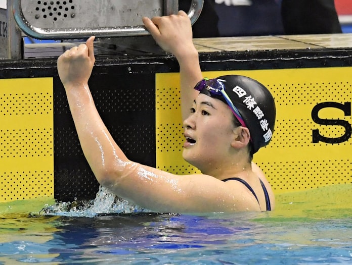 個人メドレー 男子は小方 女子は谷川が2冠 高校総体 日本経済新聞 個人メドレー 男子は小方 女子は谷川が2冠 高校総体 日本経済新聞