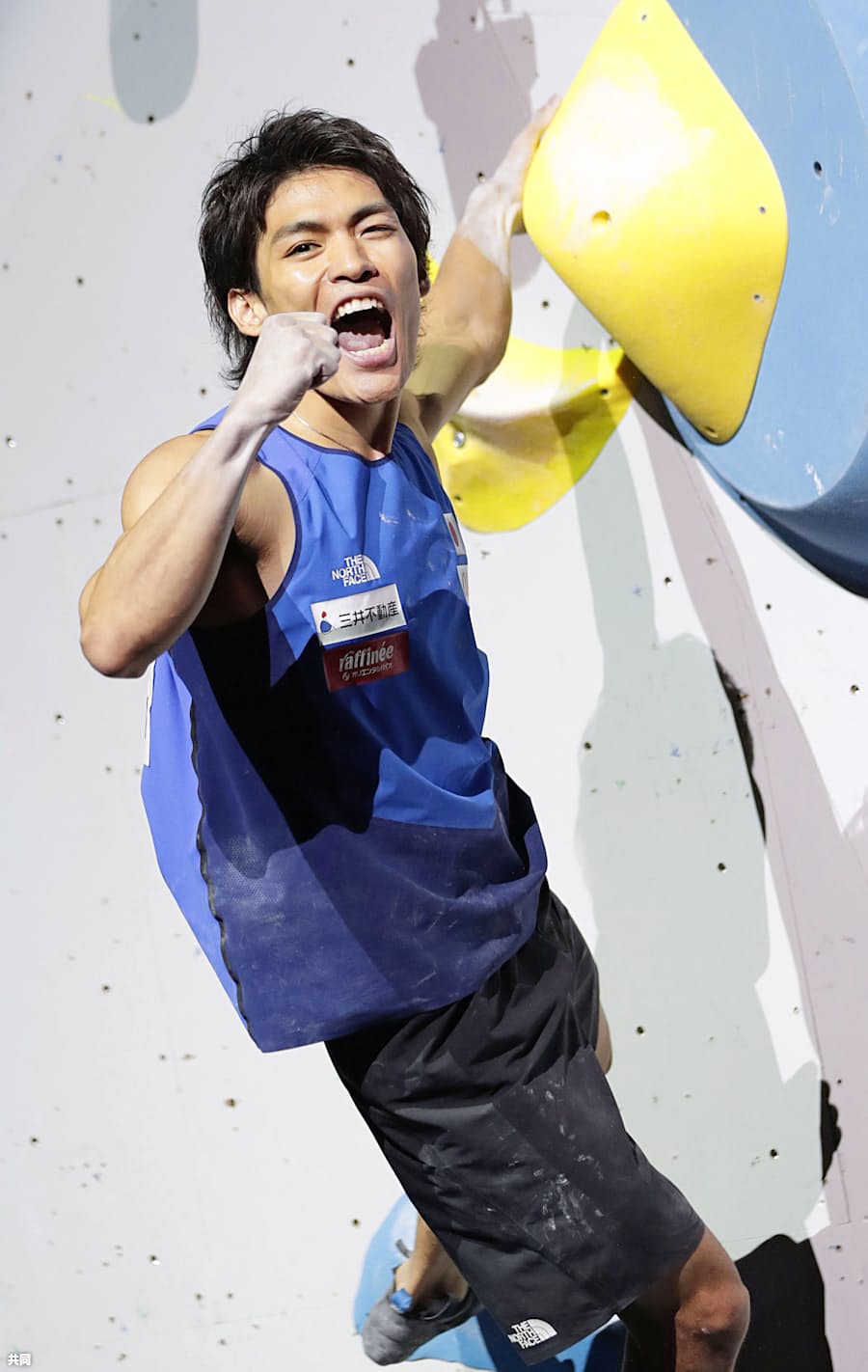 クライミング楢崎智 金で五輪代表 世界選手権複合で初v 日本経済新聞
