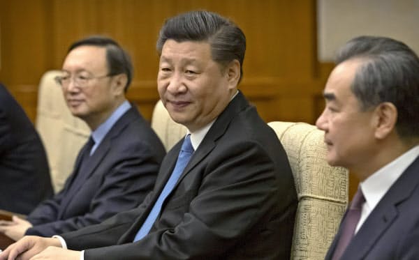 中国の習近平国家主席(7月、北京)=AP