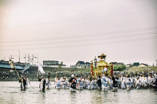 今年8月1日の住吉祭神輿渡御=住吉大社提供