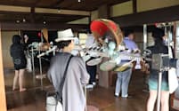 瀬戸内国際芸術祭にはアジアからの視察団も（香川県の男木島）