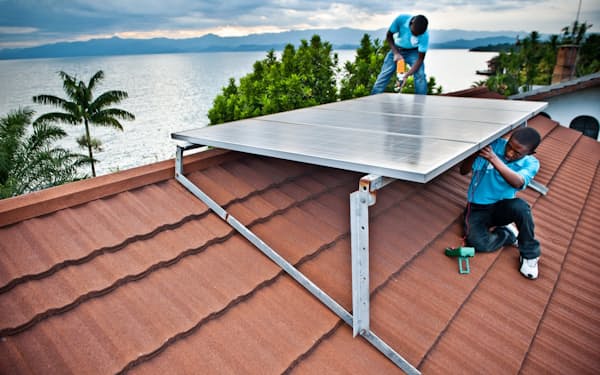 英BBOXXはアフリカの未電化地域を中心に太陽光パネルを活用した電力を供給している