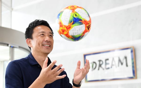 下田崇はGKコーチとなってわずか6年で東京五輪をめざす世代の代表コーチになった（2019年8月、東京都文京区のJFAハウス）