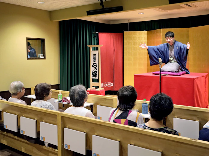 会いにいける二ツ目 専門の寄席や落語会続々 日本経済新聞 会いにいける二ツ目 専門の寄席や落語会続々 日本経済新聞