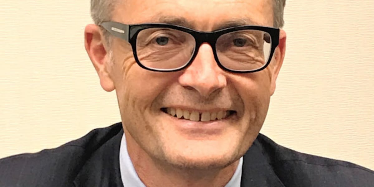 アーカー グループceo データで石油産業効率化 日本経済新聞