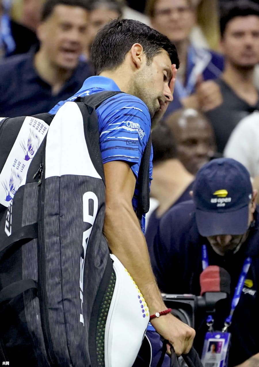 ジョコビッチが途中棄権 全米opテニス セリーナら8強 日本経済新聞