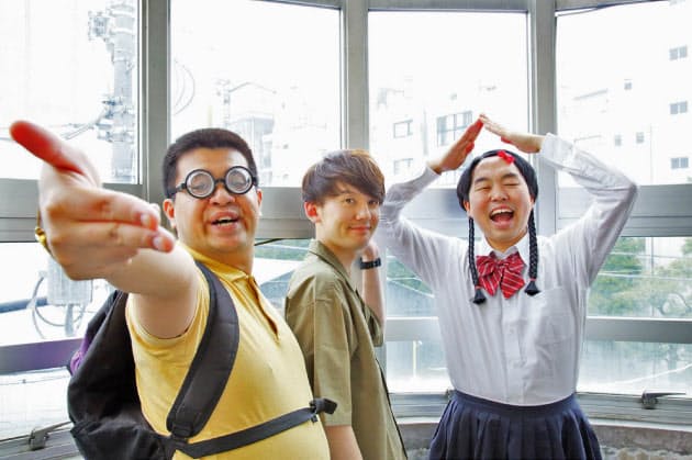 ジェラードン ボケ 2人が強烈 握手会ネタで飛躍 Nikkei Style ジェラードン ボケ 2人が強烈 握手会ネタで飛躍 Nikkei Style