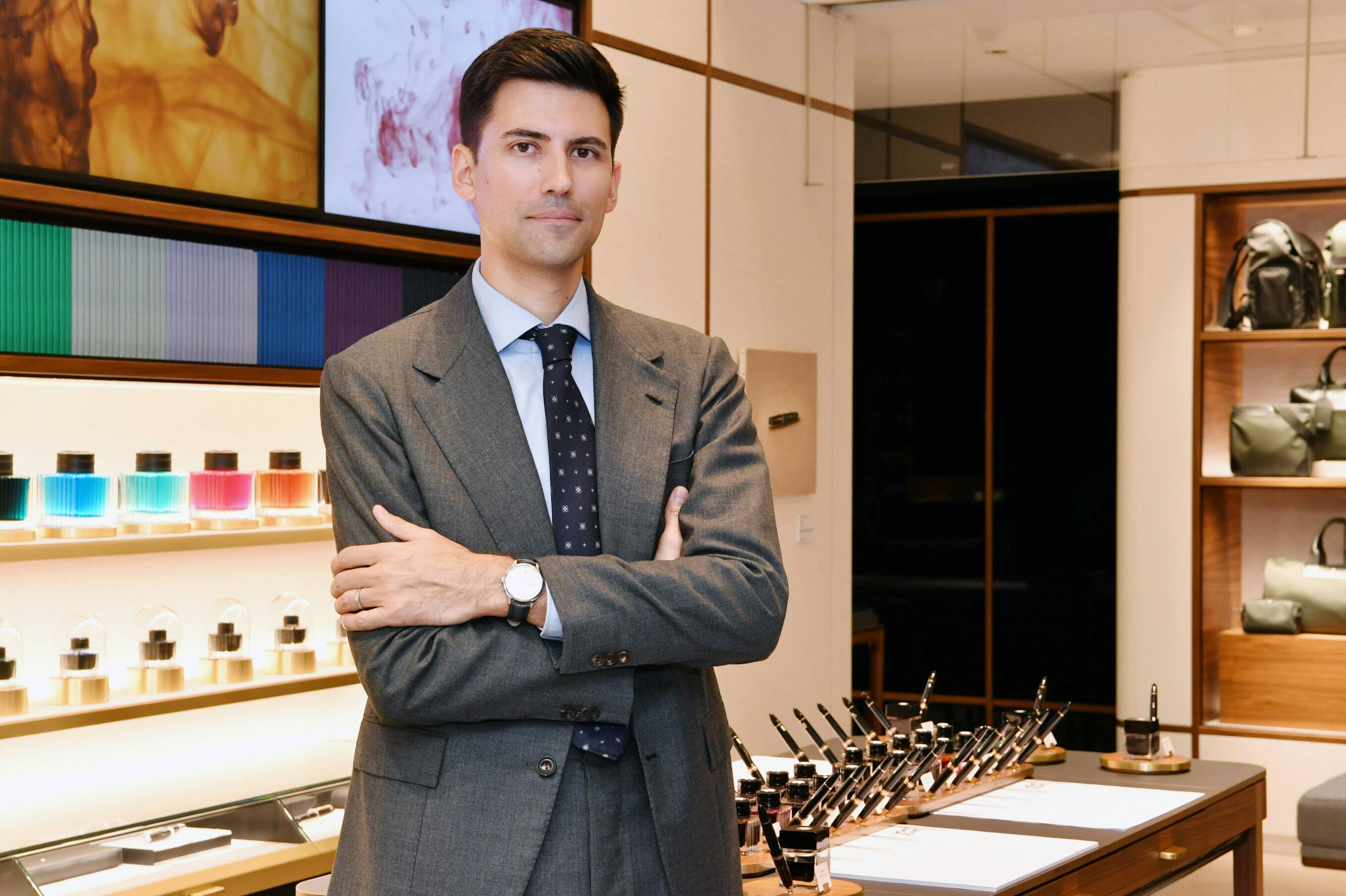 トートバッグ ビジネスでは違和感 欧州では女性的 Nikkei Style トートバッグ ビジネスでは違和感 欧州では女性的 Nikkei Style