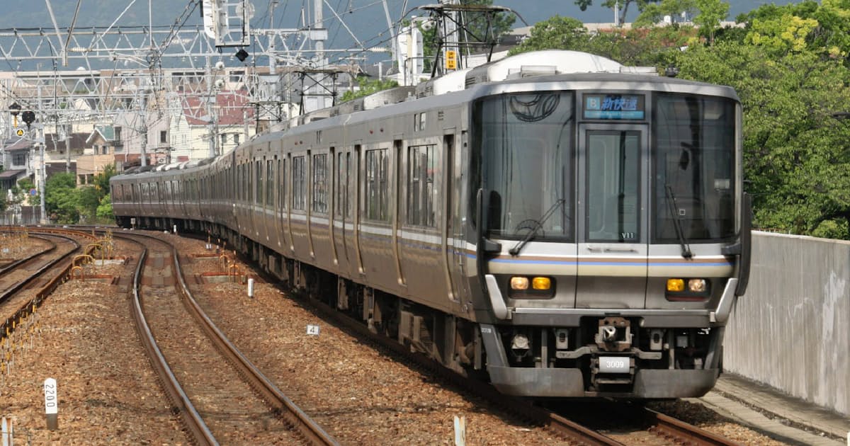 関西の韋駄天 新快速 上 沿線変えた半世紀 日本経済新聞 関西の韋駄天 新快速 上 沿線変えた半世紀 日本経済新聞