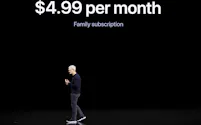 「アップルTV」は月4.99ドルでひとつのアカウントを家族で使うことができる(10日、クパチーノ)=ロイター
