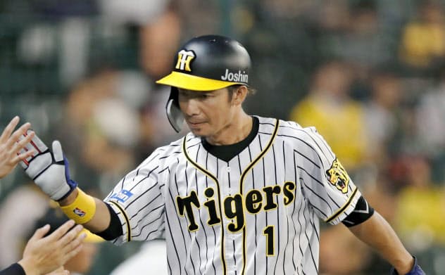 阪神・鳥谷は今季、代打要員に甘んじてきた=共同 阪神・鳥谷は今季、代打要員に甘んじてきた=共同