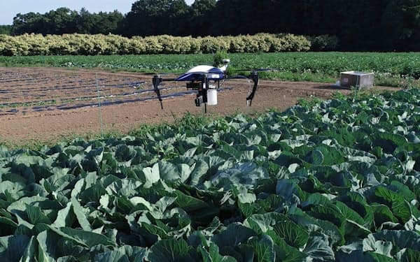 人工知能（AI）やドローンを使って農薬の散布量を最低限に抑える技術を開発