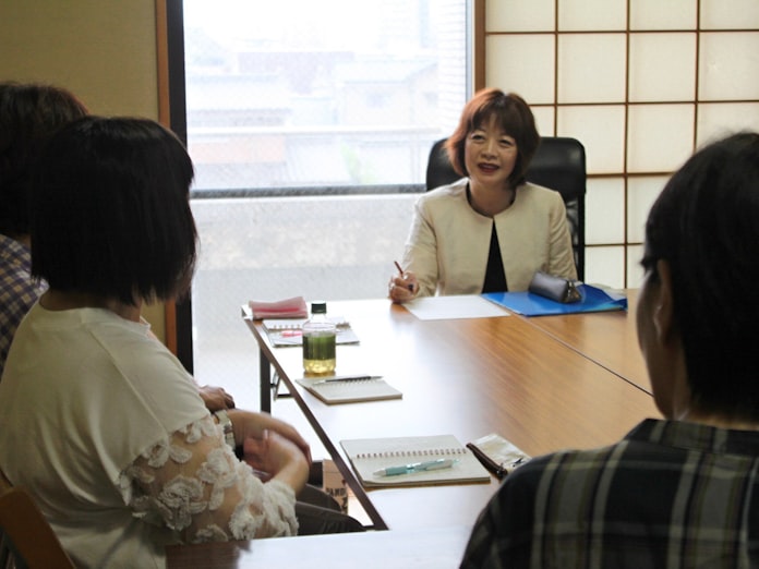引きこもり支援に新モデル 家族関係改善で自立へ 風紋 日本経済新聞