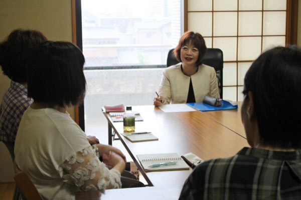 引きこもり支援に新モデル 家族関係改善で自立へ 風紋 日本経済新聞