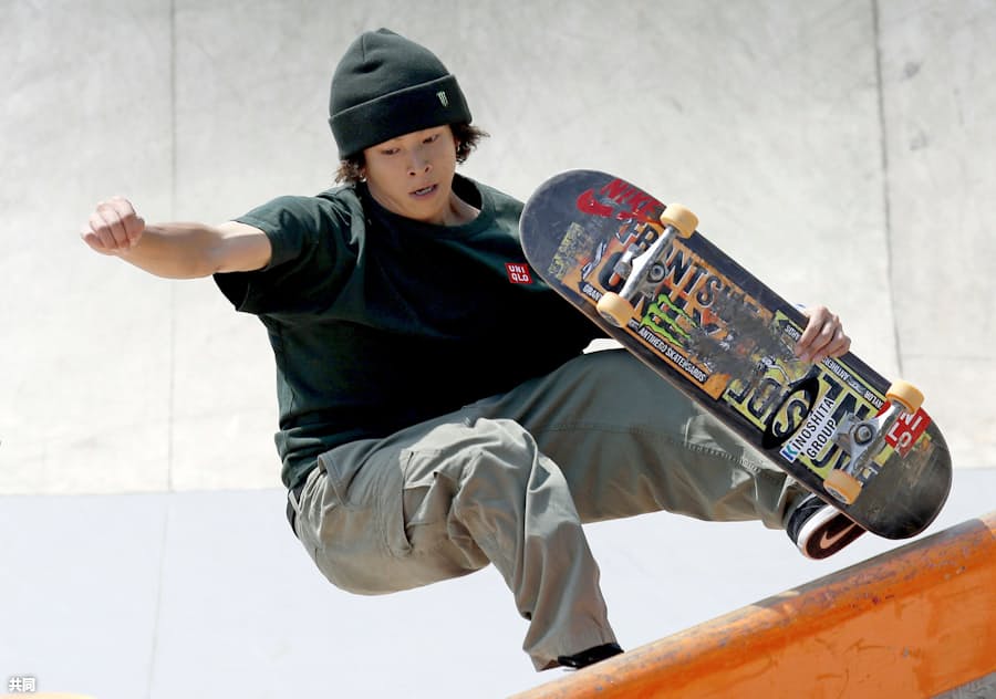 世界スケボー 岡本が女子パークv 平野歩は準決勝敗退 日本経済新聞