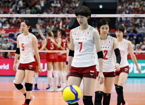 日本 ロシアに敗れ1勝1敗 バレー女子w杯 日本経済新聞