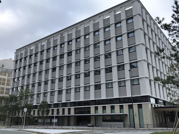 福岡の検察庁舎内に全国初の保育所 新庁舎で業務開始 日本経済新聞