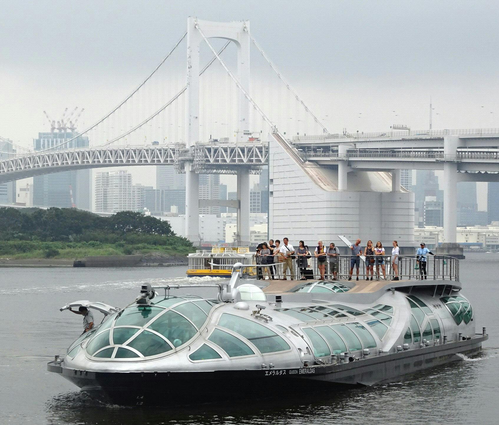 まるで宇宙船 秋風さわやかな東京湾のプチクルーズ Nikkei Style まるで宇宙船 秋風さわやかな東京湾のプチクルーズ Nikkei Style