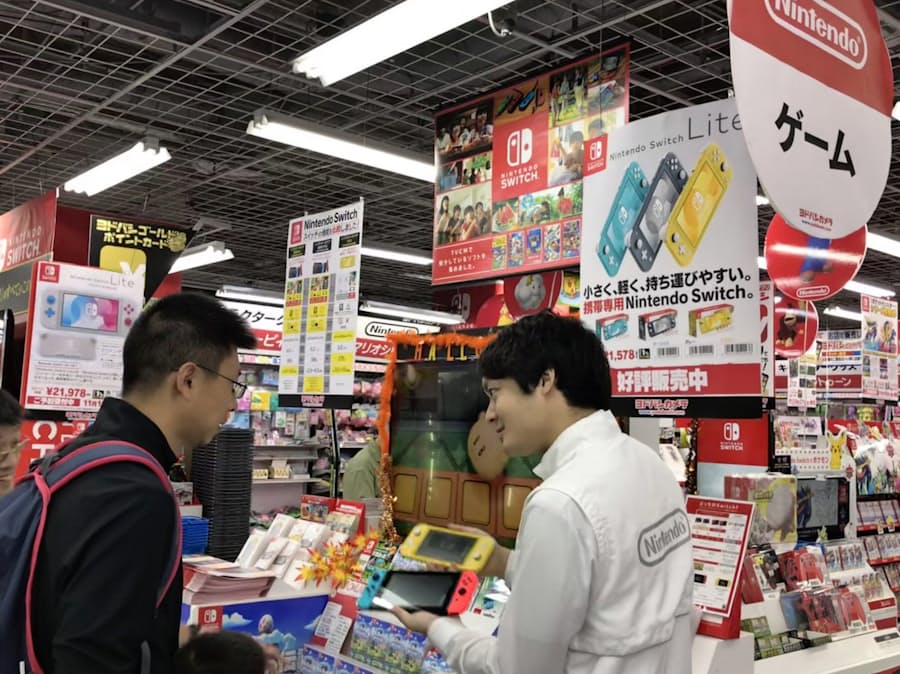 任天堂 携帯型 スイッチ を発売 年末商戦の目玉に 日本経済新聞
