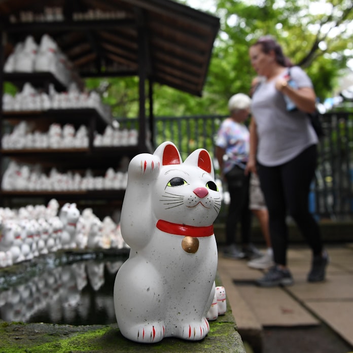 豪徳寺 東京 世田谷 招き猫 大名も訪日客も 日本経済新聞 豪徳寺 東京 世田谷 招き猫 大名も訪日客も 日本経済新聞