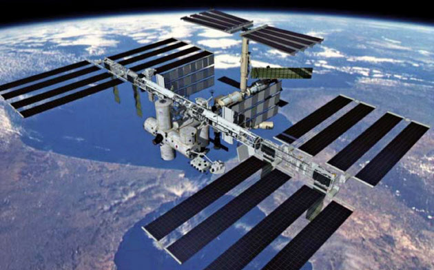 国際宇宙ステーション(NASA提供) 国際宇宙ステーション(NASA提供)