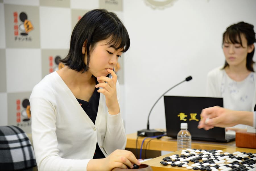 17歳 上野女流棋聖 女性初v逸す 囲碁竜星戦で惜敗 日本経済新聞