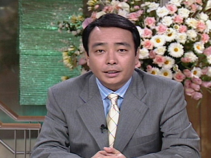 やってみなはれ でかつら取る 山本浩之さん フリーアナウンサー 日本経済新聞 やってみなはれ でかつら取る 山本浩之さん フリーアナウンサー 日本経済新聞