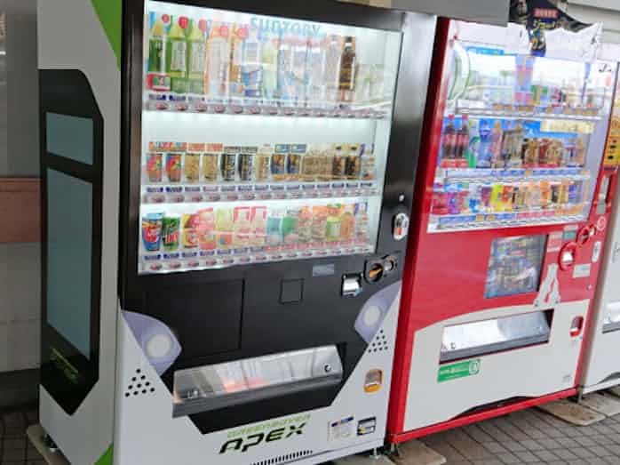 広電の新型路面電車 自販機にデザイン 日本経済新聞