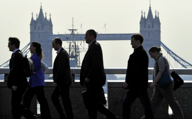 民間調査で、英国民の大半が税制の知識に乏しいことが分かった=ロイター 民間調査で、英国民の大半が税制の知識に乏しいことが分かった=ロイター