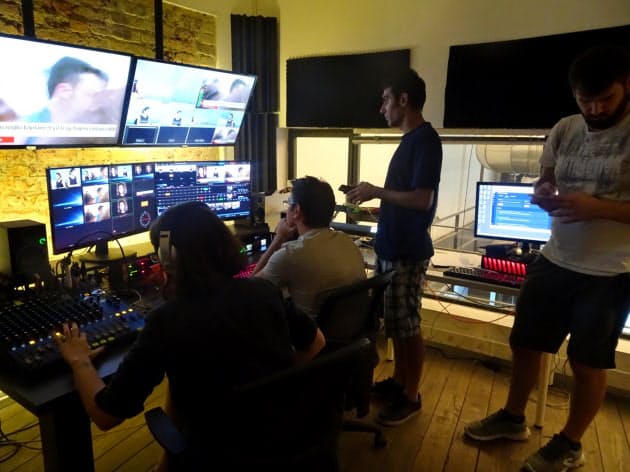 日本経済新聞 日本経済新聞