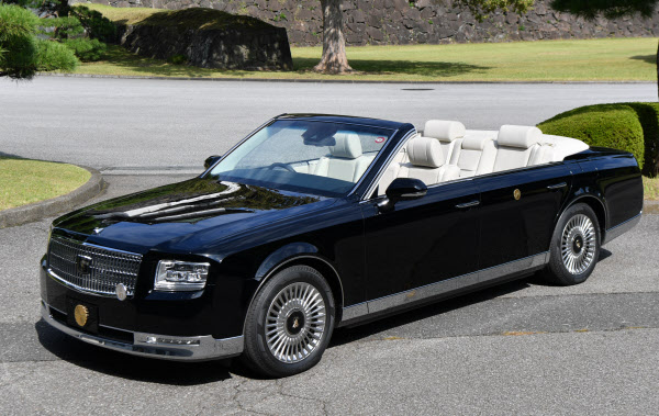 即位パレードのオープンカー公開 センチュリーを改造 日本経済新聞 即位パレードのオープンカー公開 センチュリーを改造 日本経済新聞