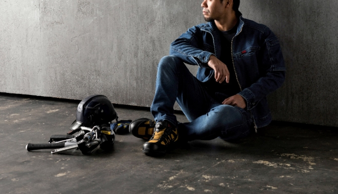 カインズが作業着の新ブランド デニム素材 エドウインと 日本経済新聞