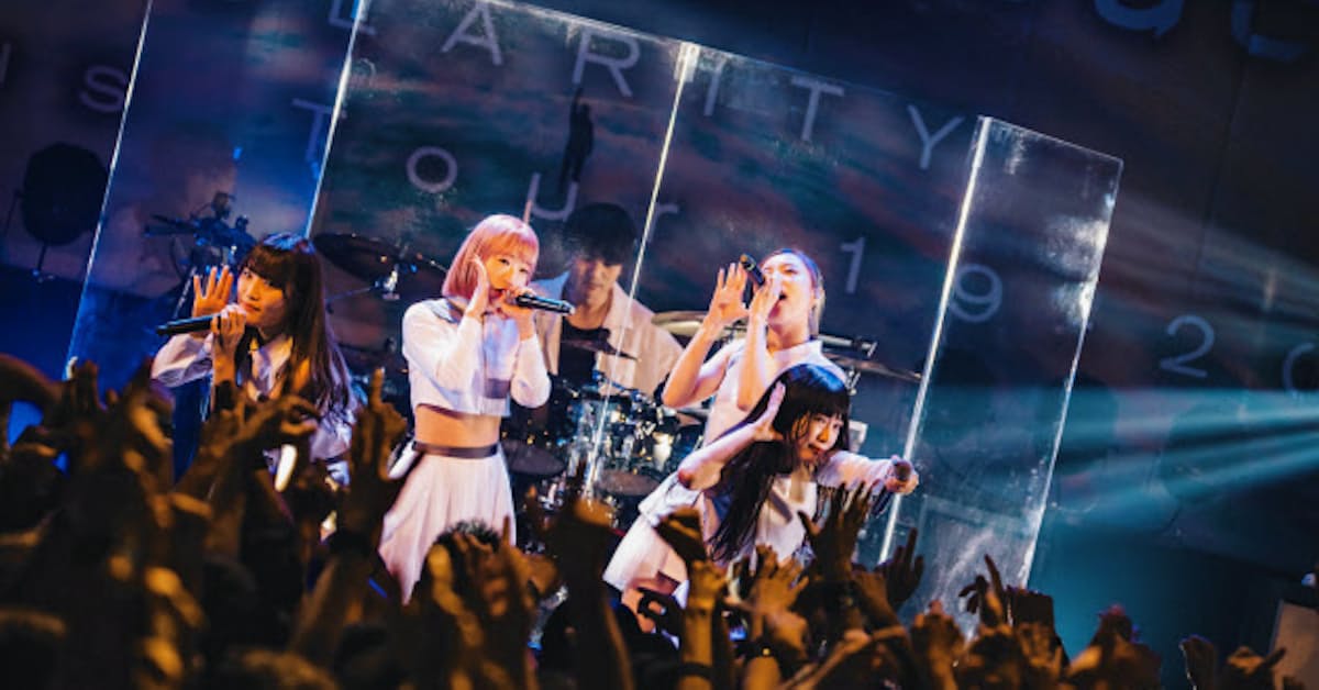 Passcode 異彩を放つロックなアイドル 日本経済新聞