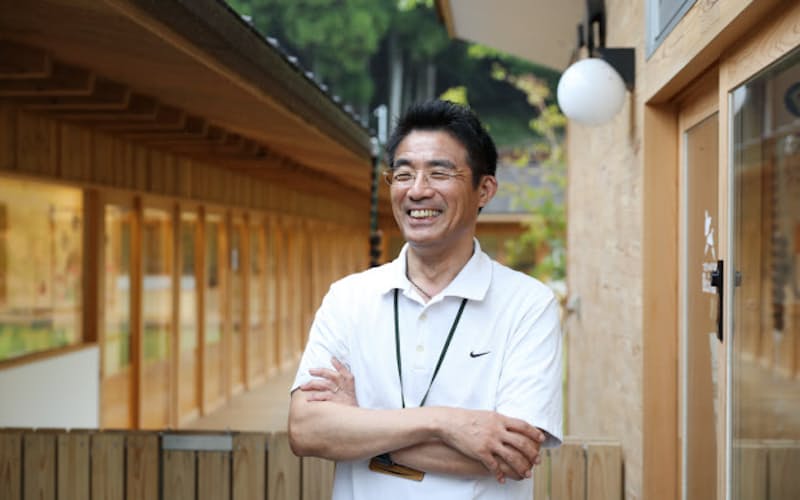 村の地方創生特任参事である上山隆浩は「役場もいろいろ事業を起こせるようになった」と語る 村の地方創生特任参事である上山隆浩は「役場もいろいろ事業を起こせるようになった」と語る
