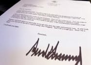 トランプ米大統領がトルコのエルドアン大統領に送った親書=ロイター トランプ米大統領がトルコのエルドアン大統領に送った親書=ロイター