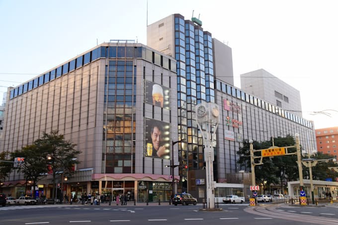 札幌の商業施設 ススキノラフィラ 年閉店 日本経済新聞