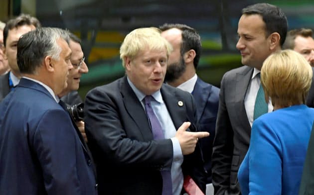 EUには「ブレグジット疲れ」が漂う(EU首脳会議に出席したジョンソン英首相ら=17日、ロイター) EUには「ブレグジット疲れ」が漂う(EU首脳会議に出席したジョンソン英首相ら=17日、ロイター)