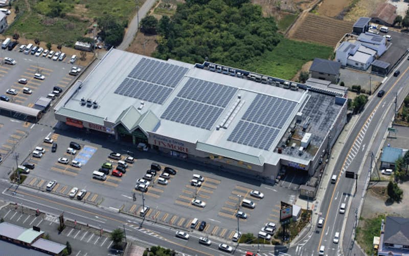VPPジャパンは小売店舗の屋根に太陽光を無料設置する事業を展開している VPPジャパンは小売店舗の屋根に太陽光を無料設置する事業を展開している