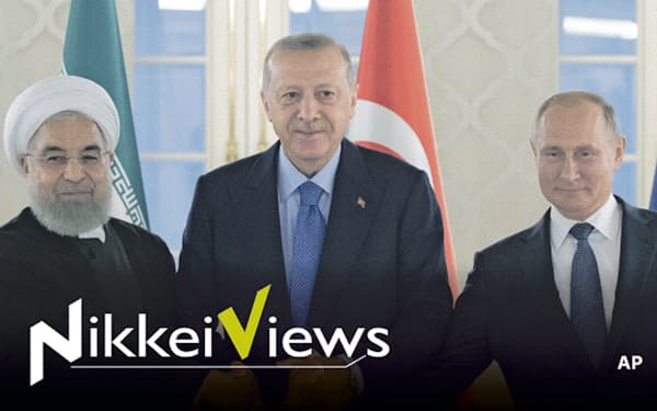 プーチン大統領(右)は中東の大国と良好な関係を築く（左からロウハニ・イラン大統領、エルドアン・トルコ大統領、9月16日、アンカラで）=AP