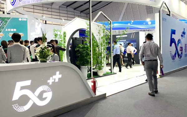 中国企業の多くが世界インターネット大会で5Gの関連サービスを展示した（20日、浙江省烏鎮）