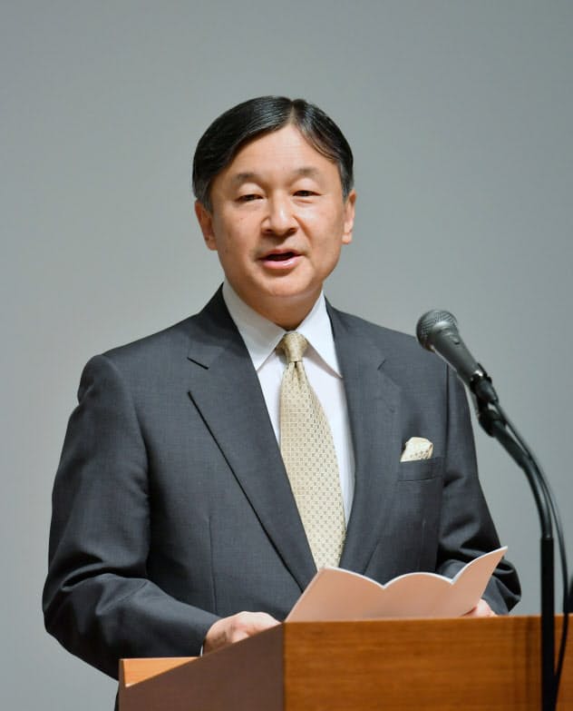 第60回海外日系人大会記念式典で言葉を述べる天皇陛下(1日、東京都千代田区の憲政記念館)=代表撮影 第60回海外日系人大会記念式典で言葉を述べる天皇陛下(1日、東京都千代田区の憲政記念館)=代表撮影