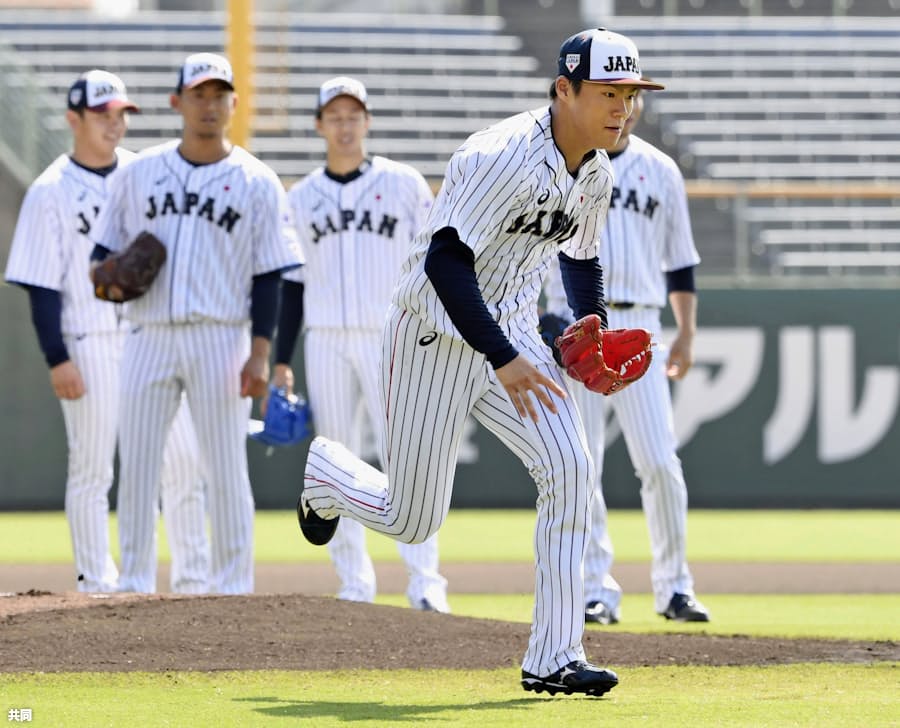 野球日本代表 プレミア12へ合宿開始 稲葉監督 いい雰囲気 日本経済新聞