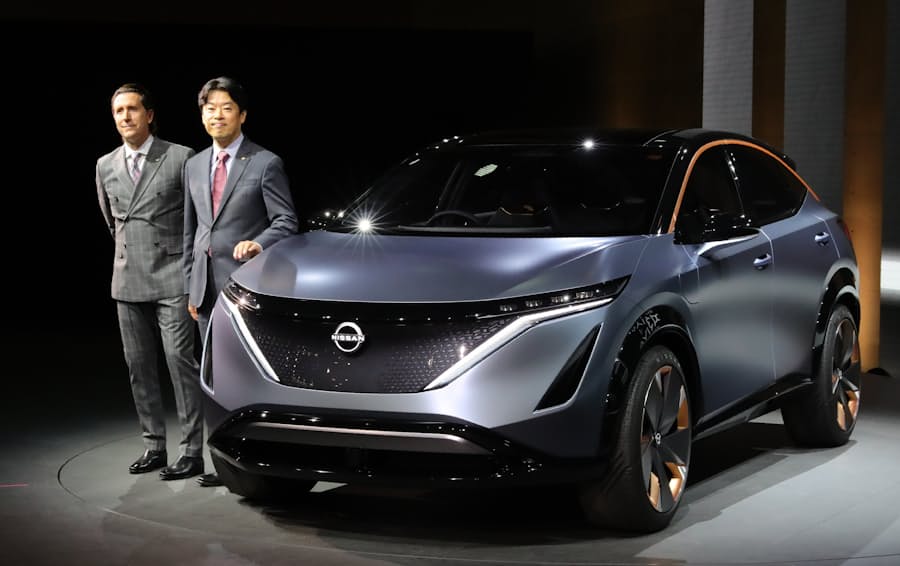 日産 モーター2基搭載の四駆ev アリア 公開 日本経済新聞