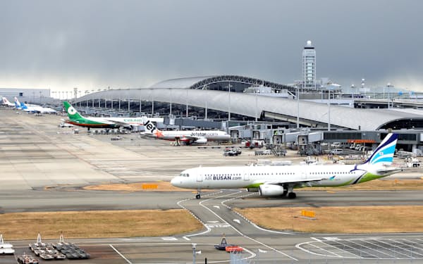 アジアの航空会社が目立つ関空の第1ターミナル