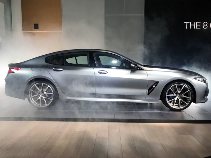 Bmw 8シリーズ に4ドアモデル 1152万円から 日本経済新聞