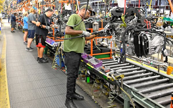 製造業の下振れが鮮明になってきた（米テネシー州にあるゼネラル・モーターズの工場）=ロイター