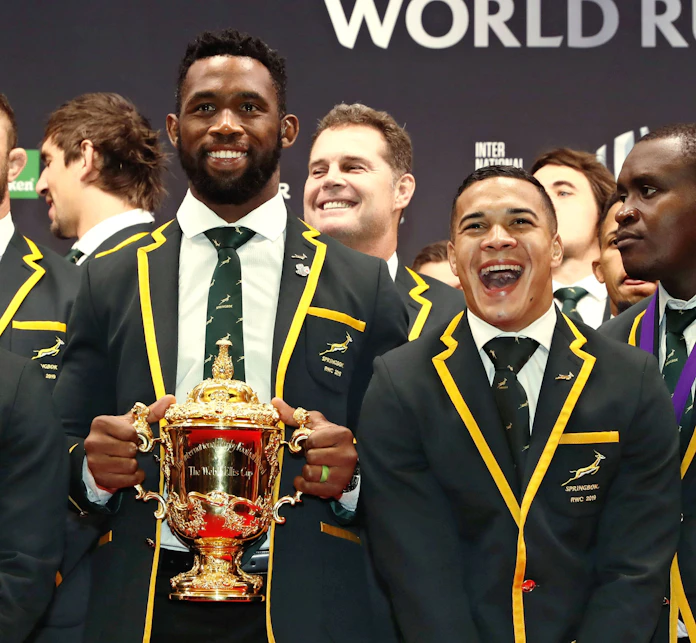 最優秀チームは南アフリカ ラグビー年間表彰式 日本経済新聞