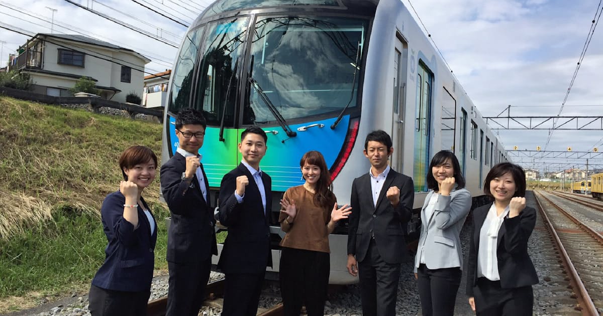 西武鉄道 常識 の枠超え 乗りたくなる電車 日本経済新聞 西武鉄道 常識 の枠超え 乗りたくなる電車 日本経済新聞