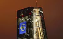 欧州中央銀行（ECB）などはEU共通の預金者保護制度の創設を求めてきた（フランクフルトにあるECBの本部）=ロイター