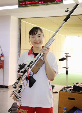 射撃 平田 初の五輪代表に 女子ライフル3姿勢 日本経済新聞 射撃 平田 初の五輪代表に 女子ライフル3姿勢 日本経済新聞